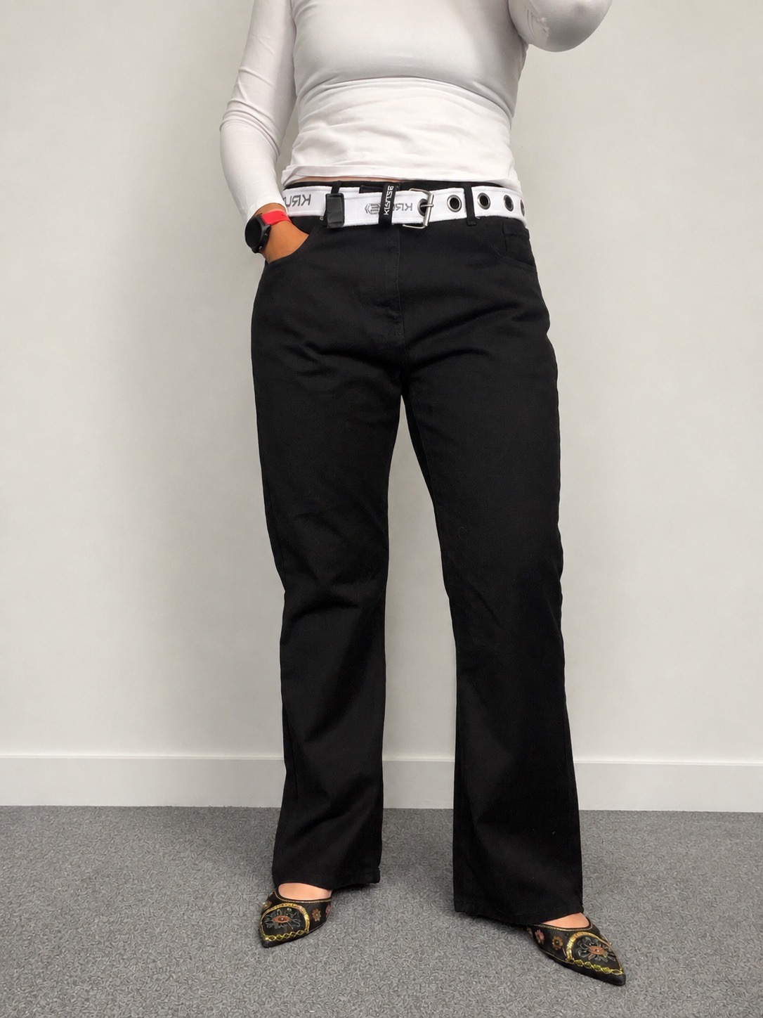 Black Y2K Flared Jeans Wide Leg Bootcut Trousers with White Eyelet Belt