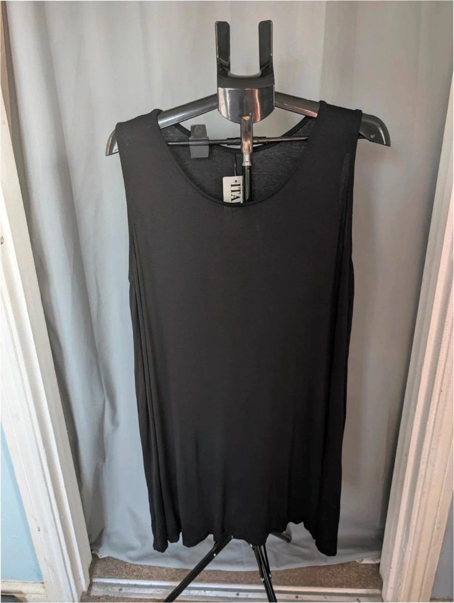 Italy Moda Black Sleeveless Lagenlook Vest Top One Size UK 12 14 16