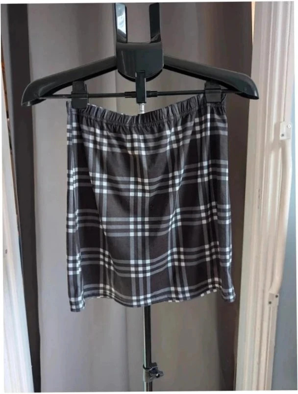Boohoo Black White Plaid Checked Mini Skirt Elastic Waist Size S M Y2K Grunge