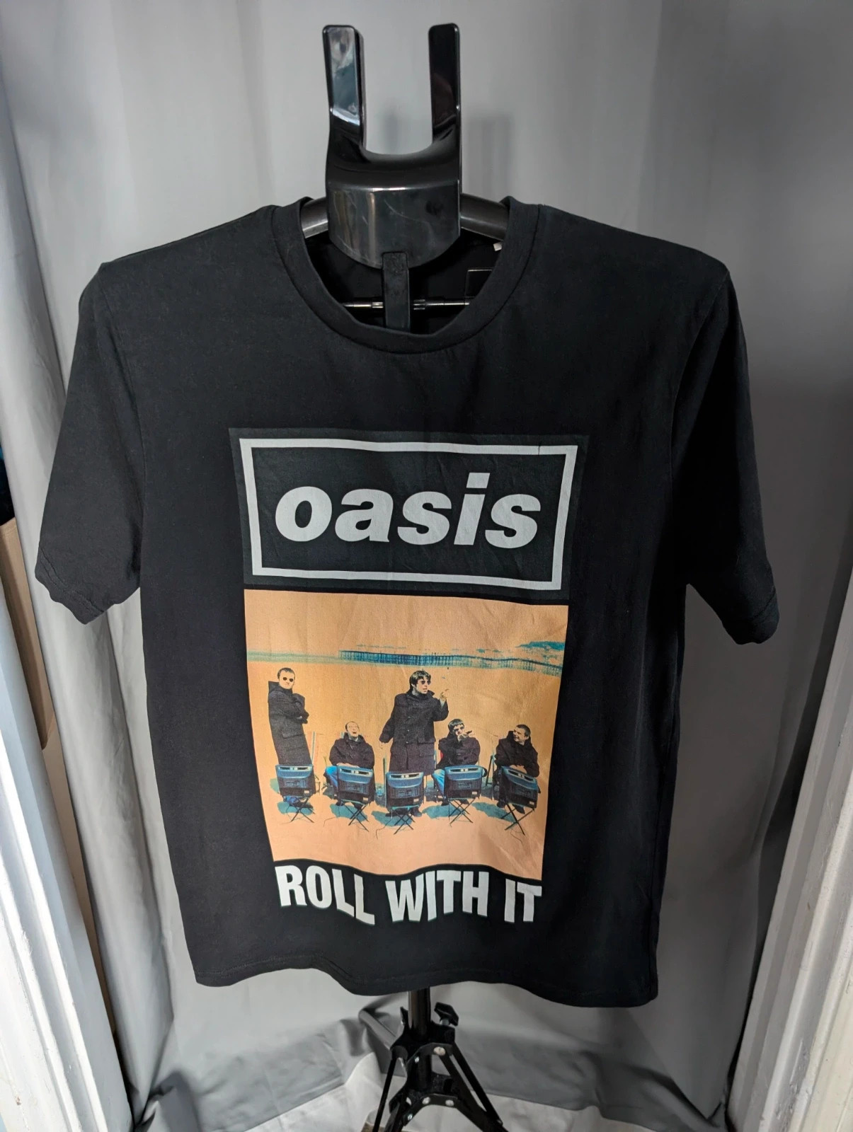 Oasis Roll With It Black Graphic Band T Shirt Size M UK 10 12 Organic Cotton