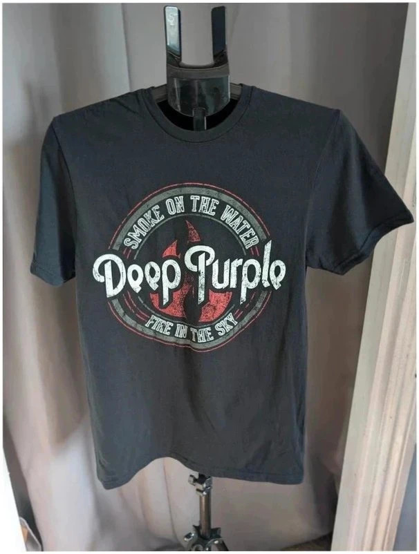 Deep Purple Band T-Shirt Size Small Black Smoke On The Water Graphic