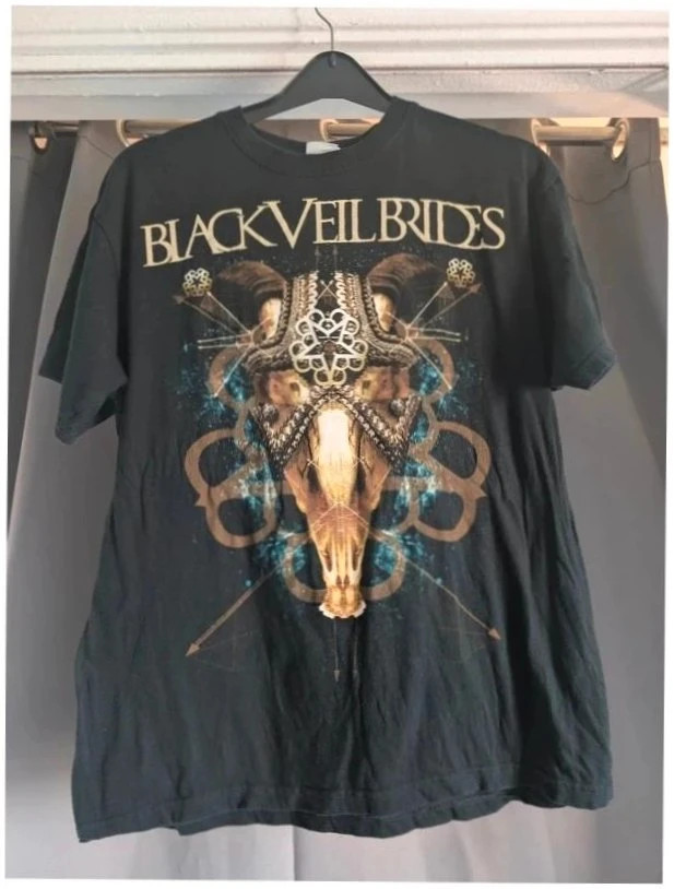 Black Veil Brides Goat Skull Crest Black Graphic T-Shirt Small