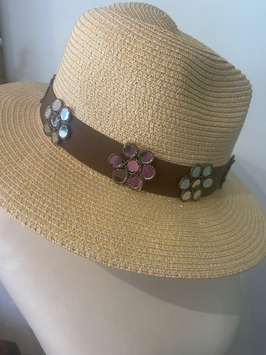 Straw embellished hat. With mirror appliqué
