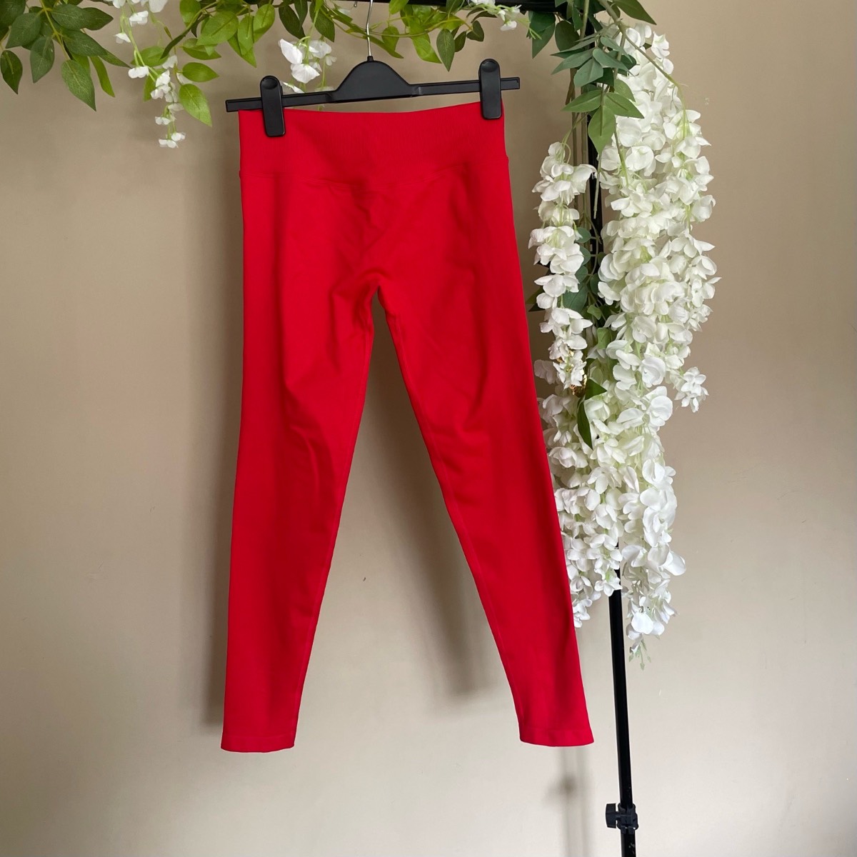 Red scrunch bum, full leg, sports leggings