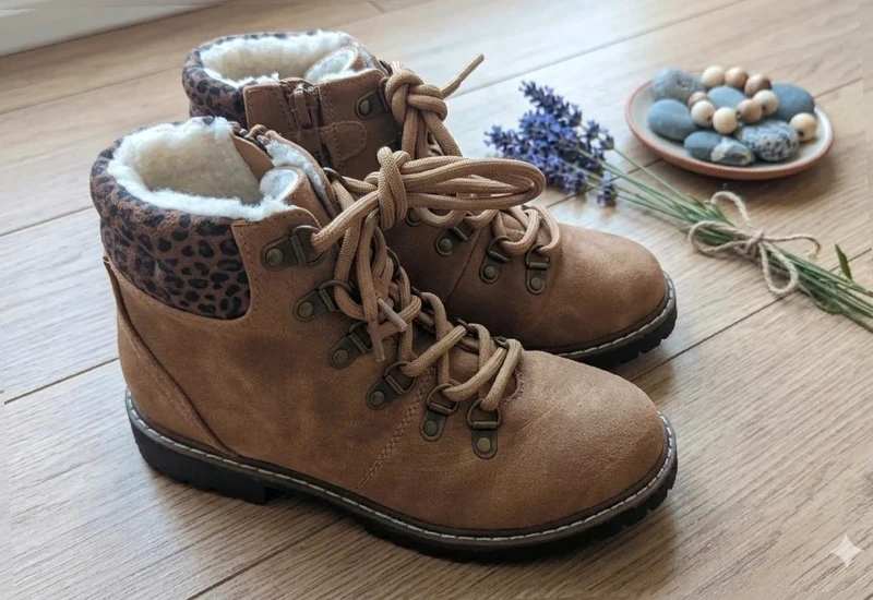 Tan Faux Fur Lined Hiking Boots Leopard Detail Size EU 38