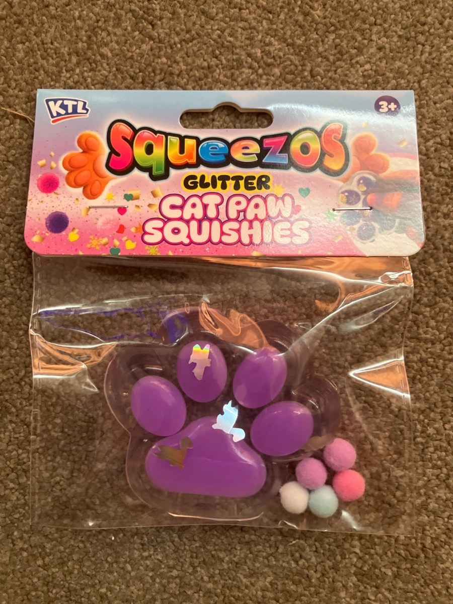 Squishy Glitter Paw