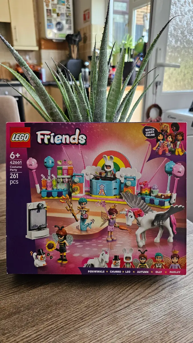 Lego Friends Costume Party 42661