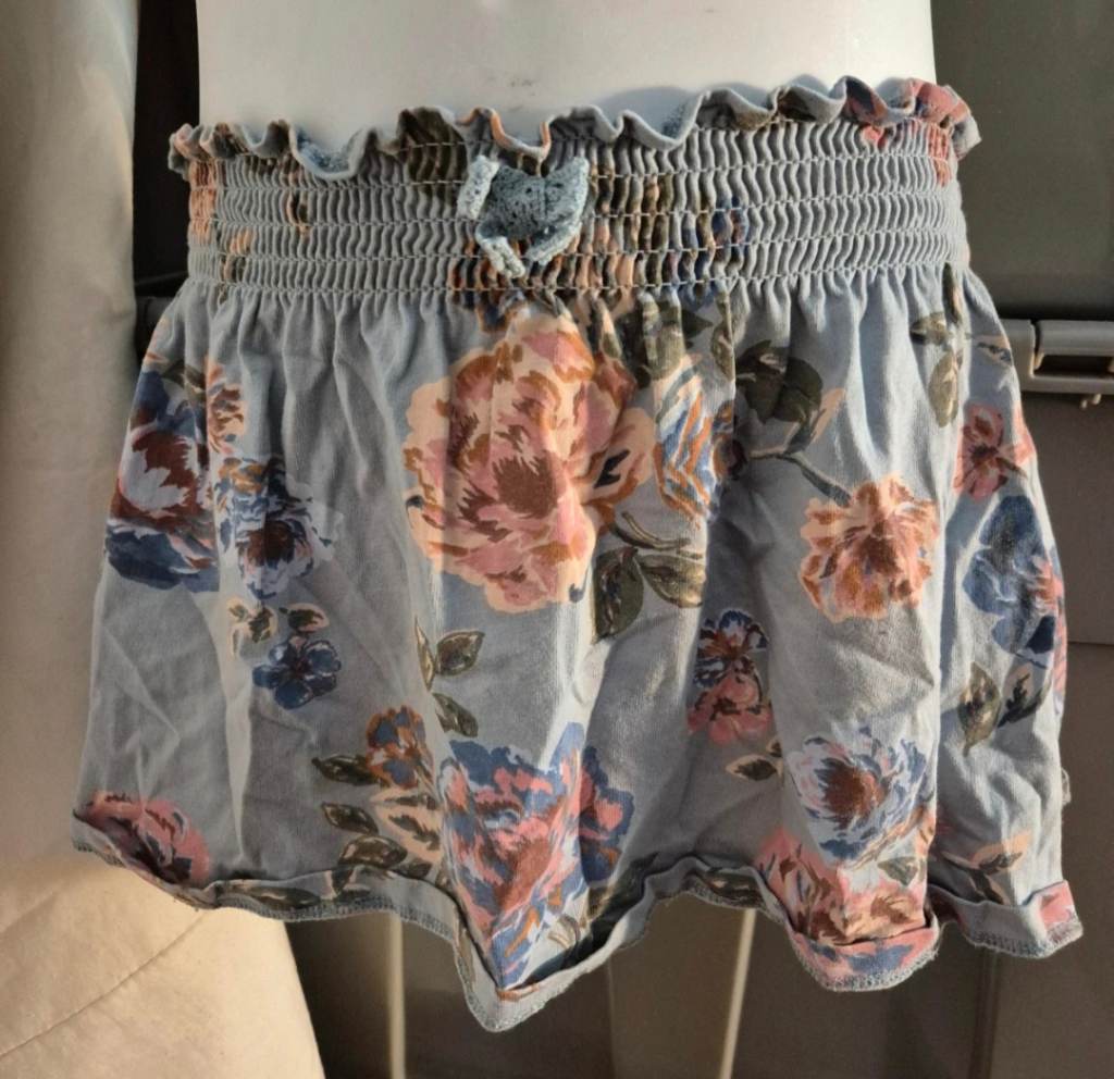 Girls skirt