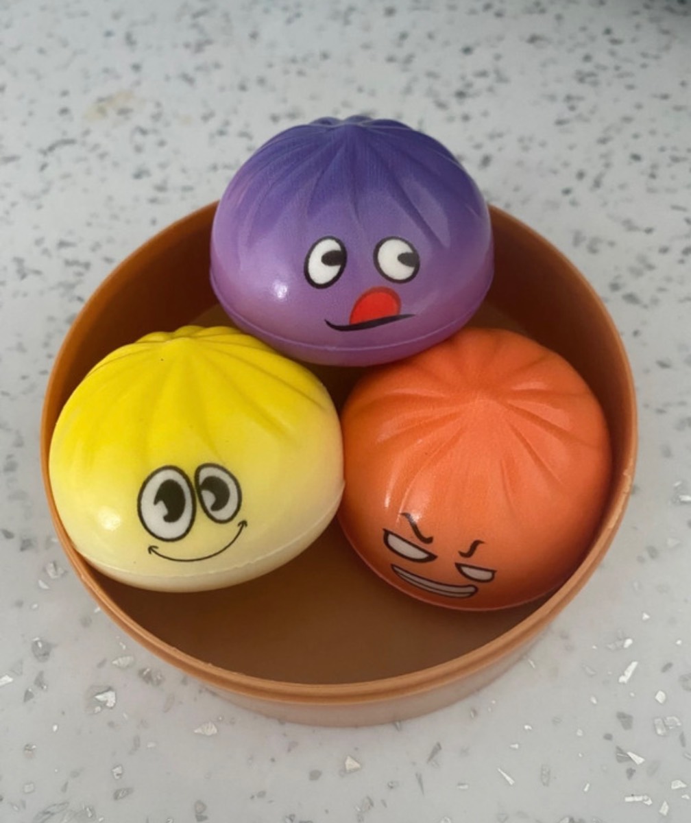 Dumping 3 slow raise dumplings sensory toy