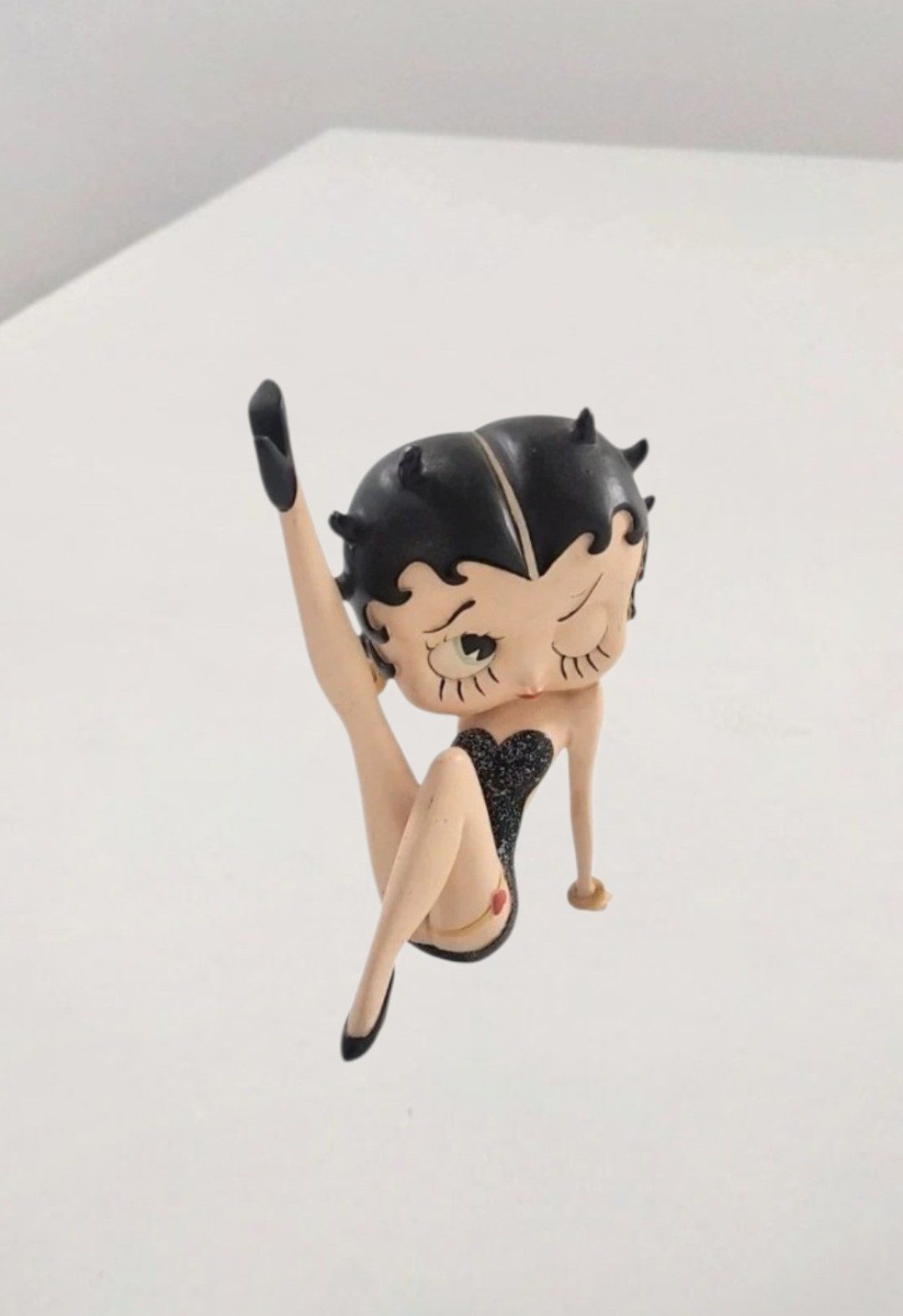 Betty Boop Leg Up Black Glitter Dress - 17cm Collectable Figurine