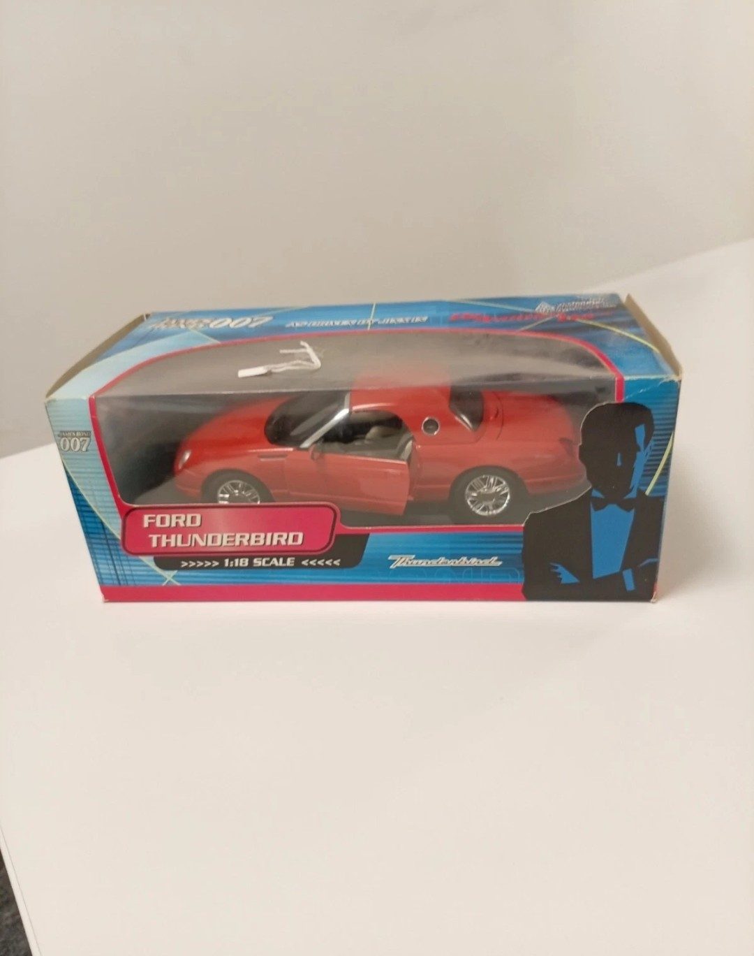 James Bond Die Another Day - 007 Ford Thunderbird Car Scale 1.18