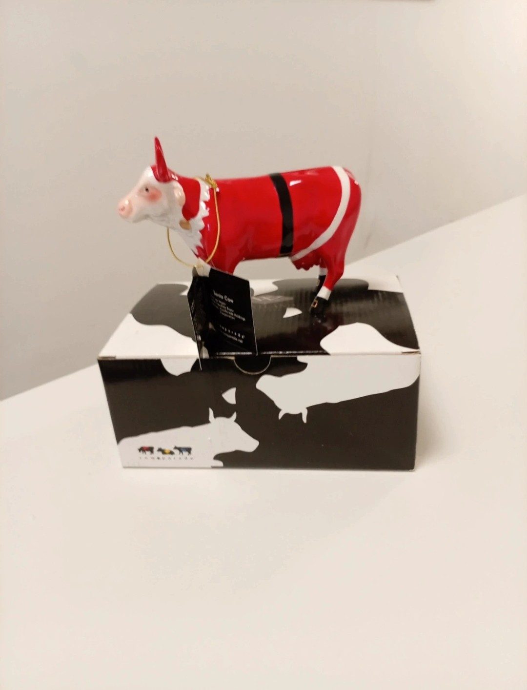 Hand Painted New Boxed CowParade Santa Cow 2002 – Hand-Painted Resin Figurine, Retired