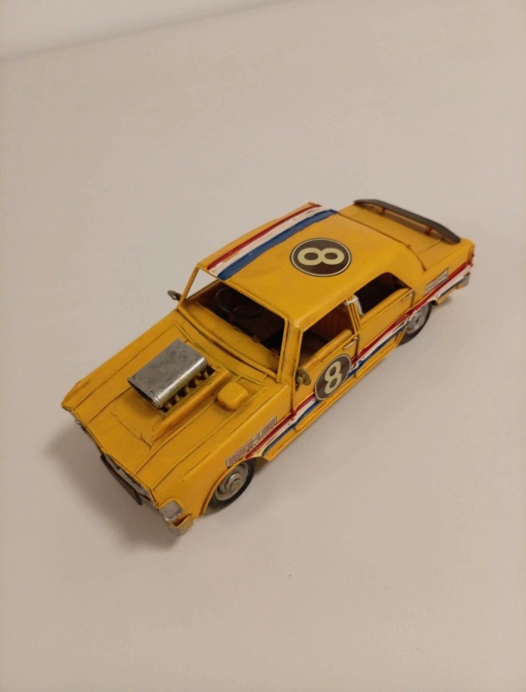 New Retro Yellow Racing Car Model No.8 – Classic Vintage Style – 31cm