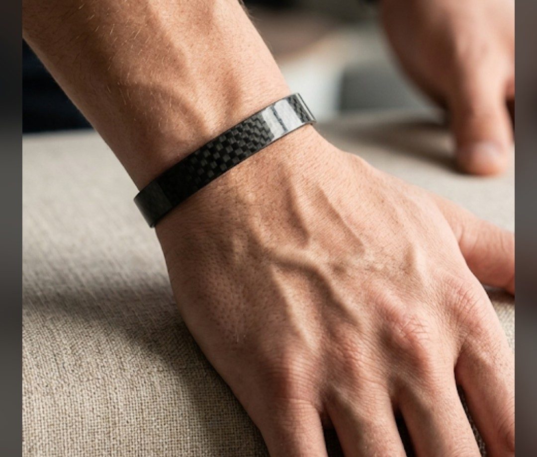 M Men's & Women's Hi-Tech Bracelet Matt Carbon Fibre Size M (16.5cm)