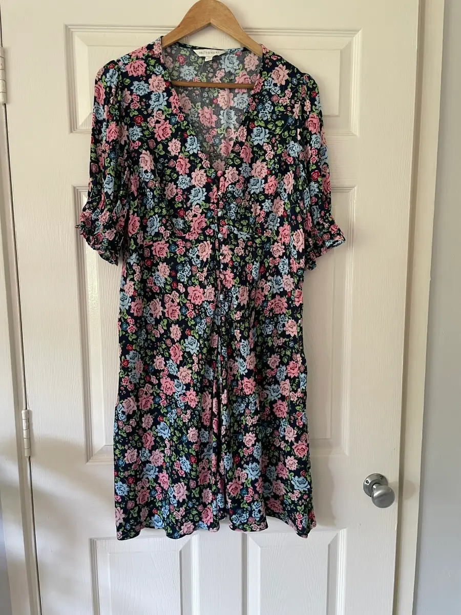 Ghost Floral Short Puff Sleeve V Neck Tea Dress, Size 18