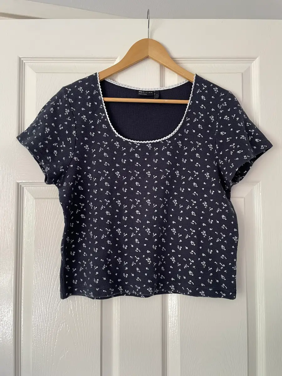 New ASOS Navy Floral Short Sleeve Square Neck Crop Top, Cotton, Size L