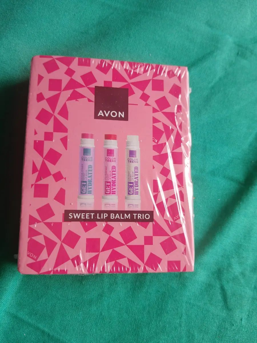 Avon Sweet Lip Balm Trio Set - Coconut, Strawberry & Sugar Cookie