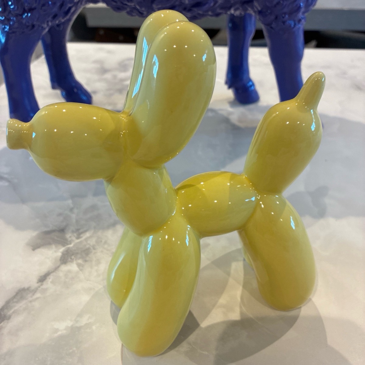 Resin balloon shape dog yellow cute