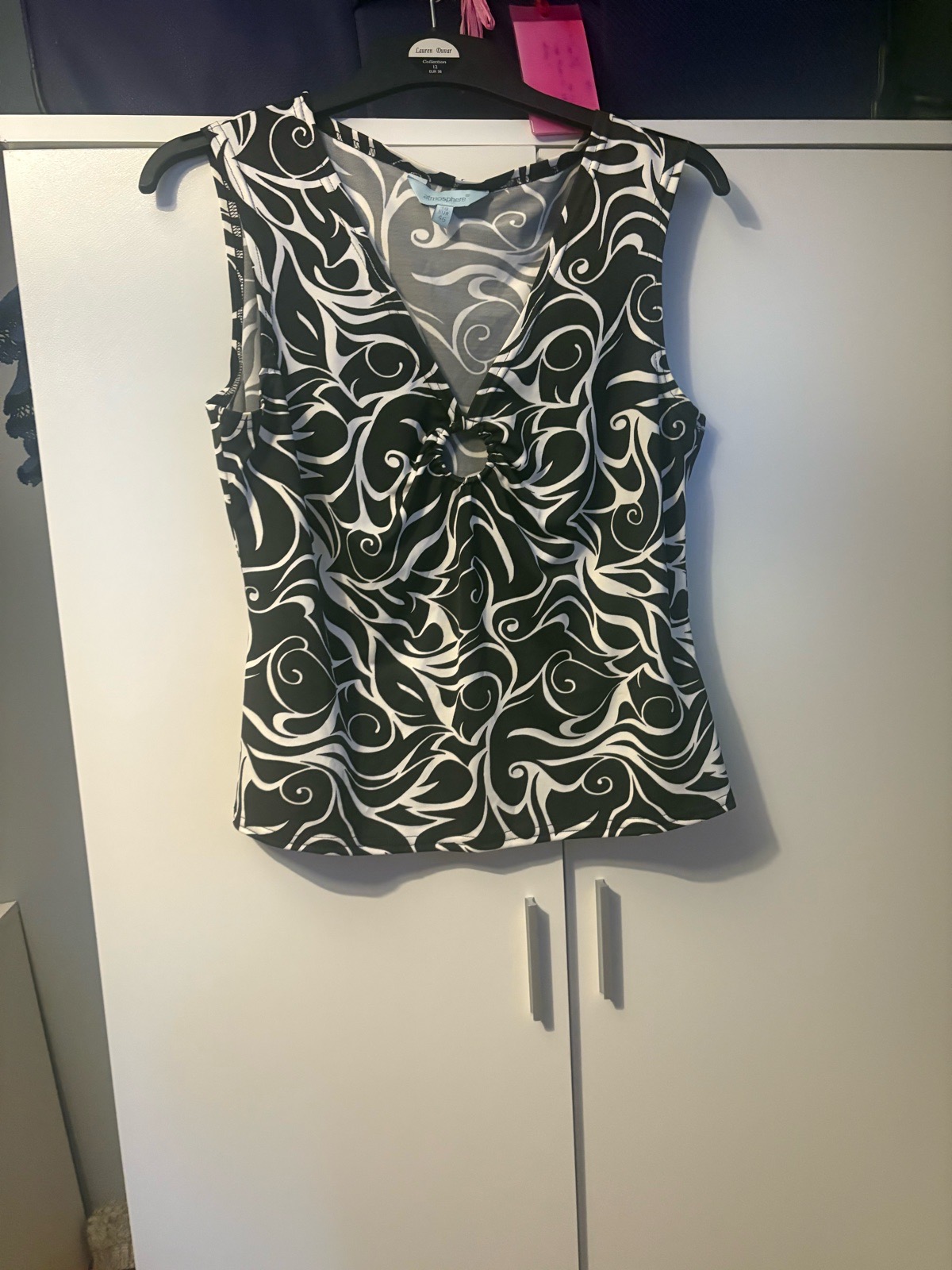 Women’s size 18 going out top