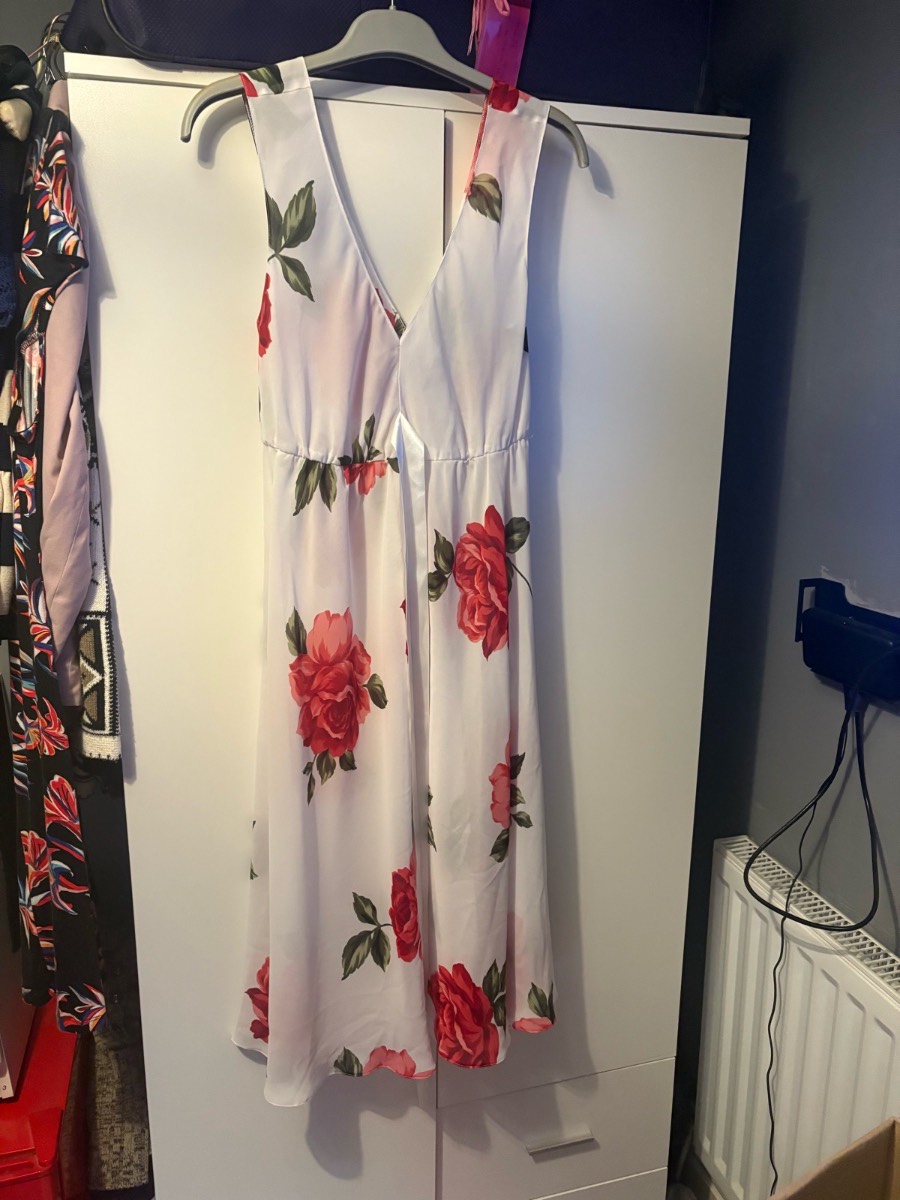 Women’s size 16 summer dress