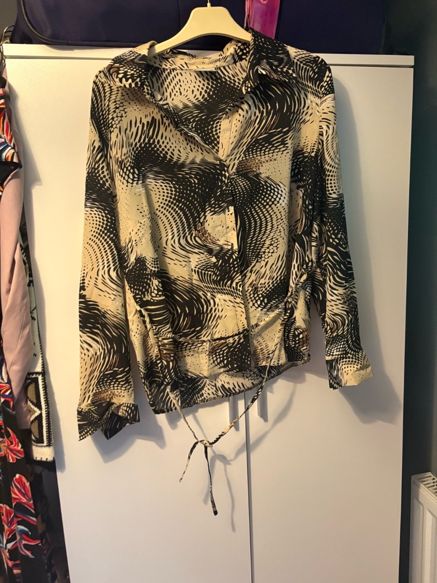 Women’s size 18 going out top
