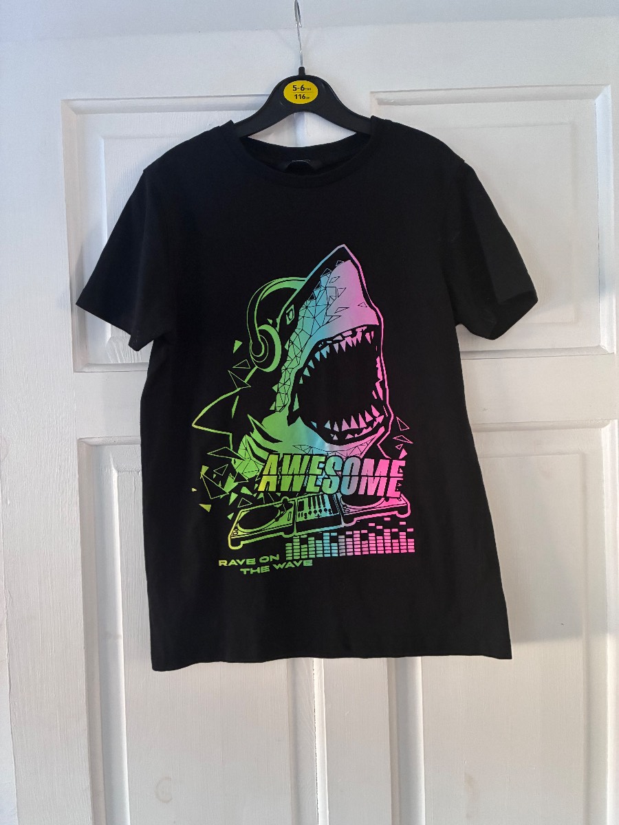George Boys Black "Awesome Rave on the Wave" Neon Shark T-Shirt size 10-11