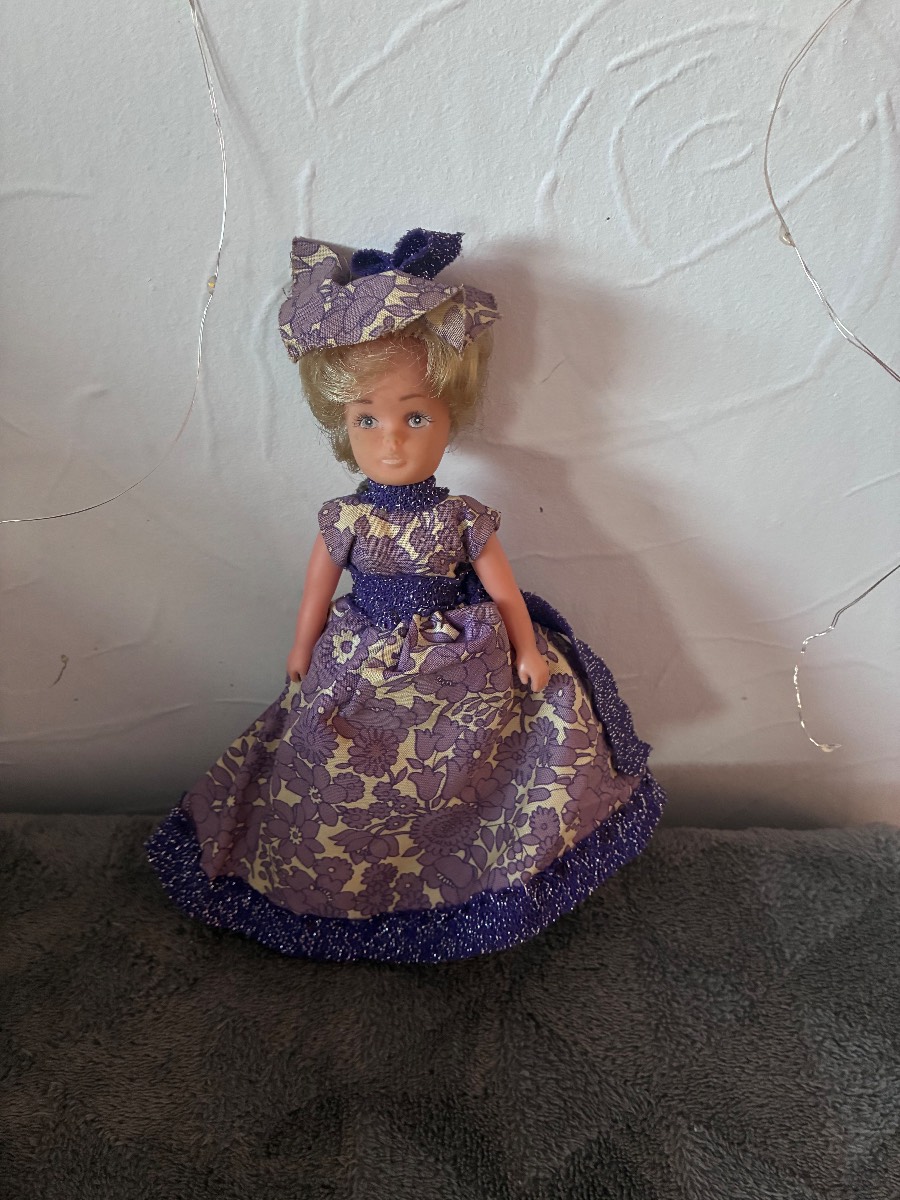 Vintage 1970s Unbranded Clone Fashion Doll in Purple Floral Gown & Matching Hat