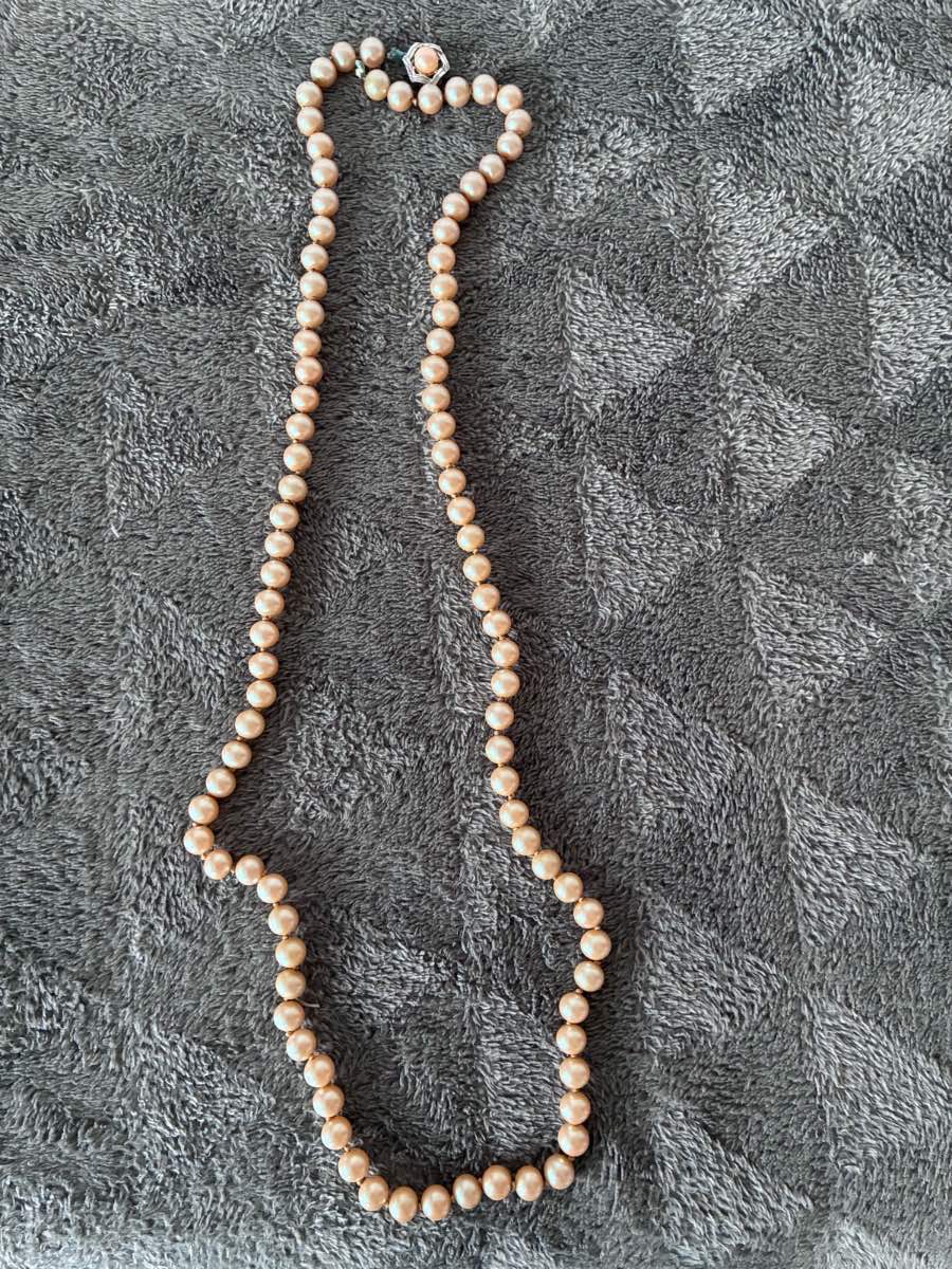 Vintage Hand-Knotted Pink Pearl Necklace - Single Strand with Decorative Clasp