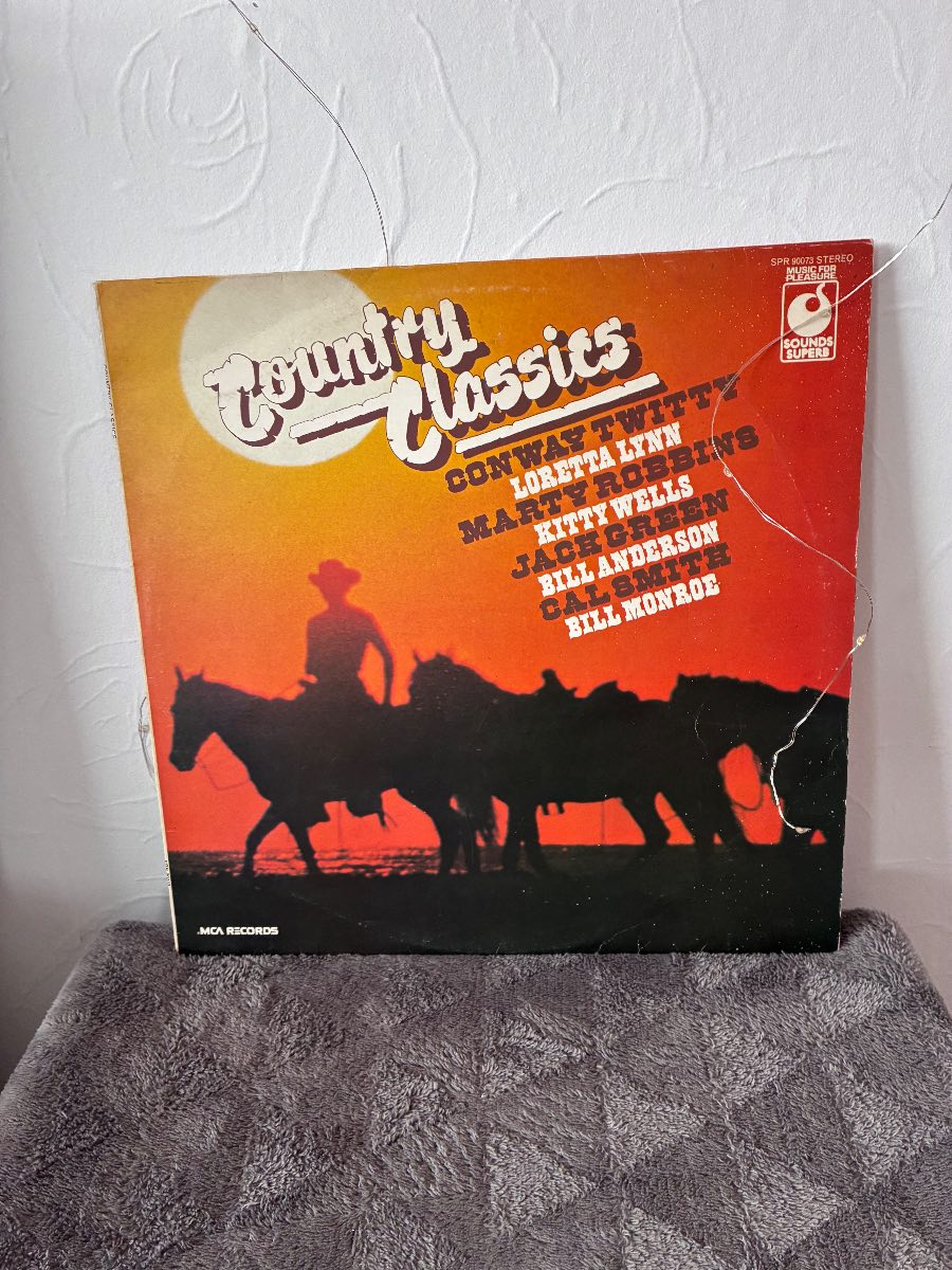 Various Artists – Country Classics Vinyl LP (Sounds Superb / MCA Records)