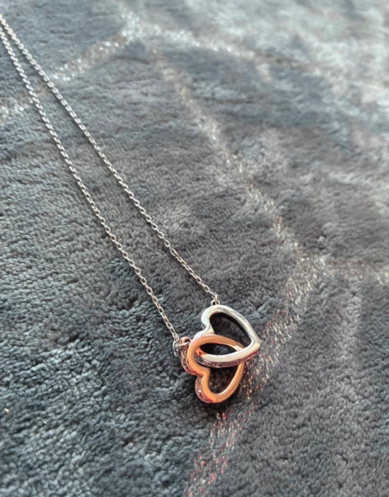 double interlocking heart pendant