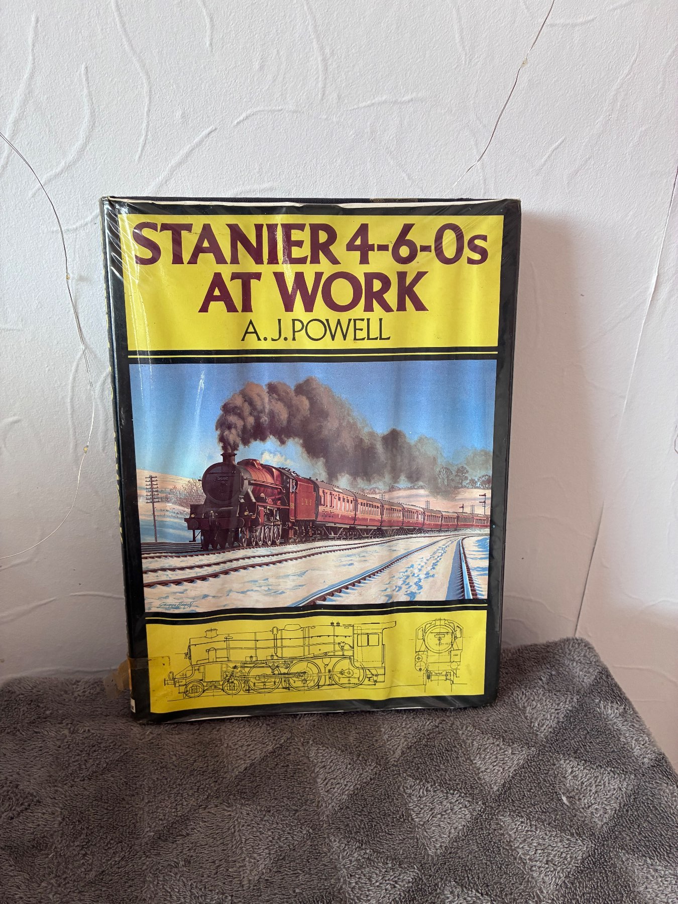 Stanier 4-6-0s at Work by A.J. Powell Hardback 1st Edition 1983 Ian Allan LMS