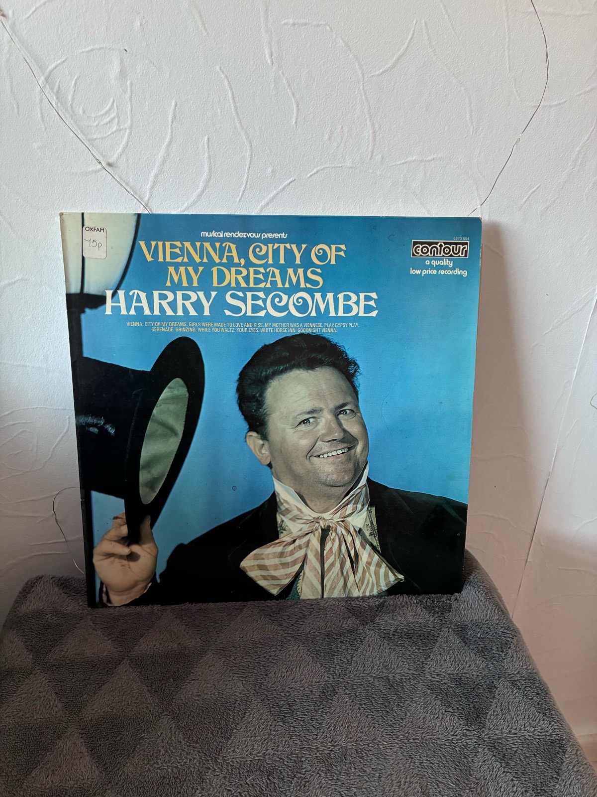 Harry Secombe – Vienna, City Of My Dreams Vinyl LP Album (Contour 6870 554)