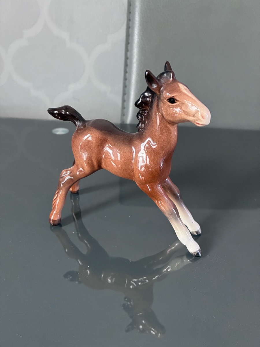 Vintage Beswick Brown Foal Figurine - Model 815 Stretched