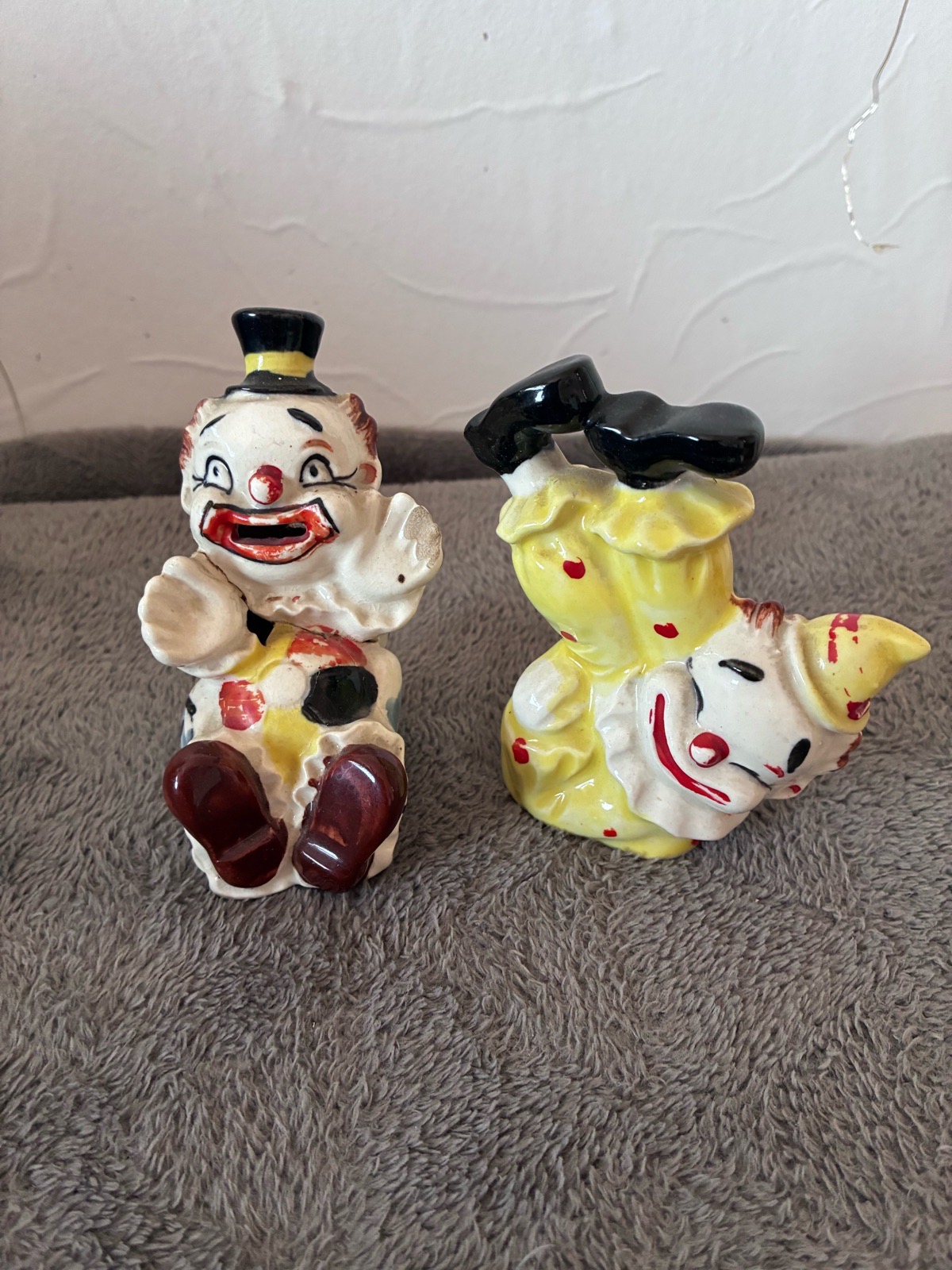 Vintage Mid-Century Ceramic Tumbling Clowns Figurines Pair Circus Kitsch Japan