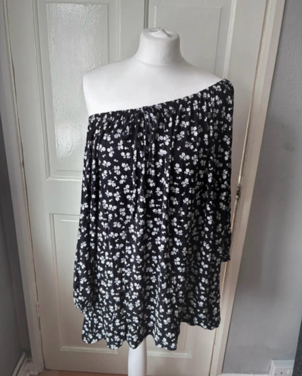 Boohoo Women’s Off The Shoulder Floral Dress Size 8