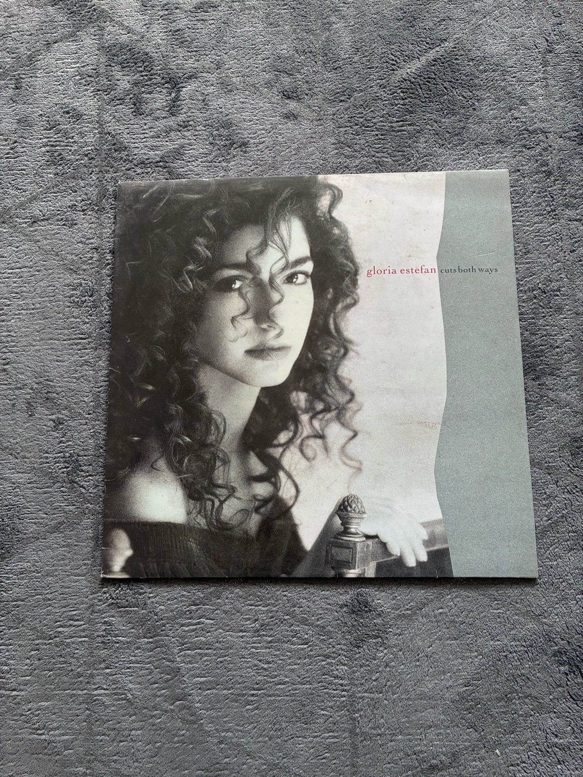 Gloria Estefan Cuts Both Ways Vinyl LP Album 1989 Epic 465145 1 Original Press