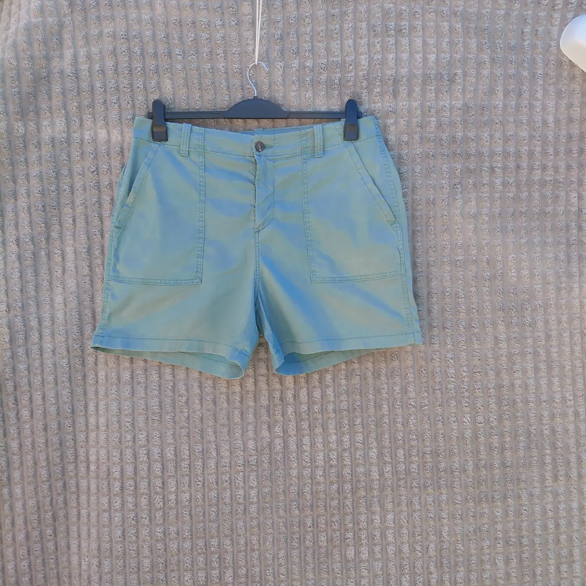 Tu Tencel Blend Shorts – Size 18 – Very Good Condition