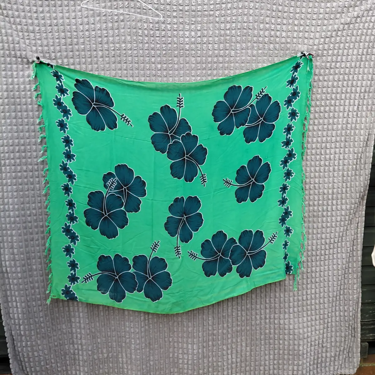 Tasselled Green Floral Wrap / Sarong – Cotton Feel – 54x46"
