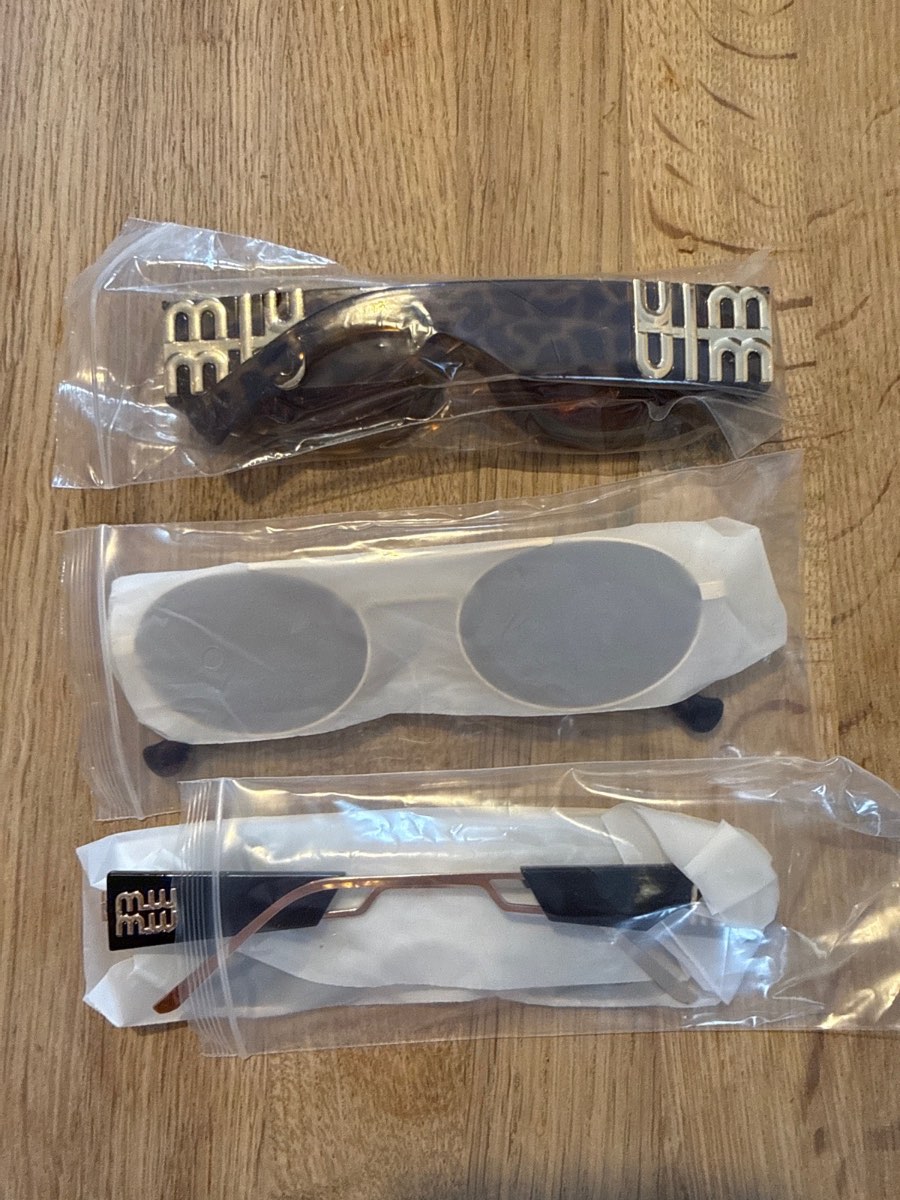 Woman's sunglasses