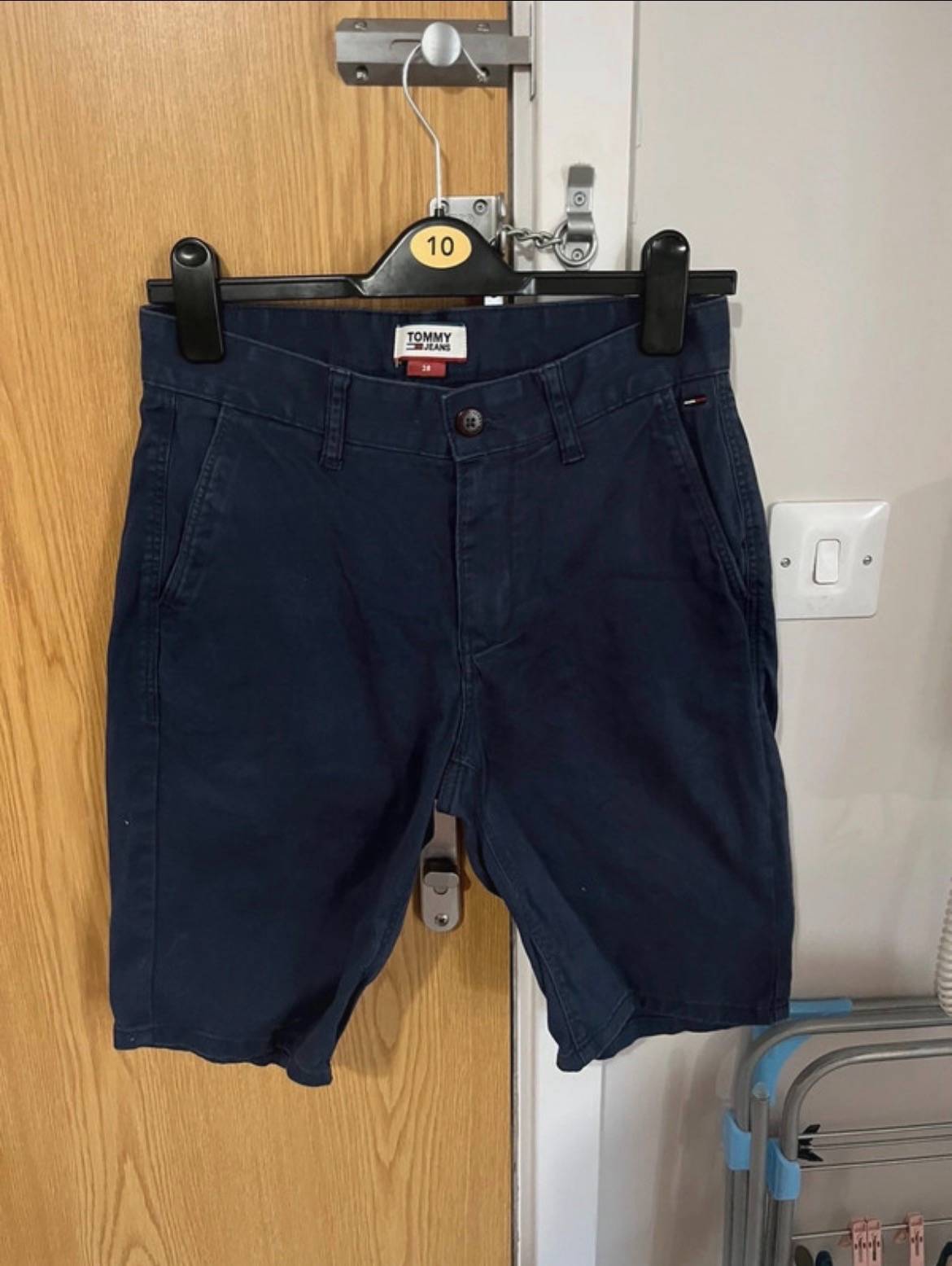 Tommy Hilfiger Men’s Navy Chino Shorts Size W28 Chino