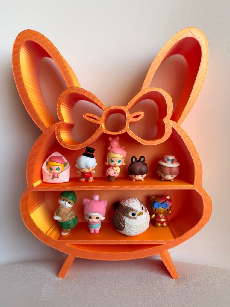 Rabbit shape display shlef