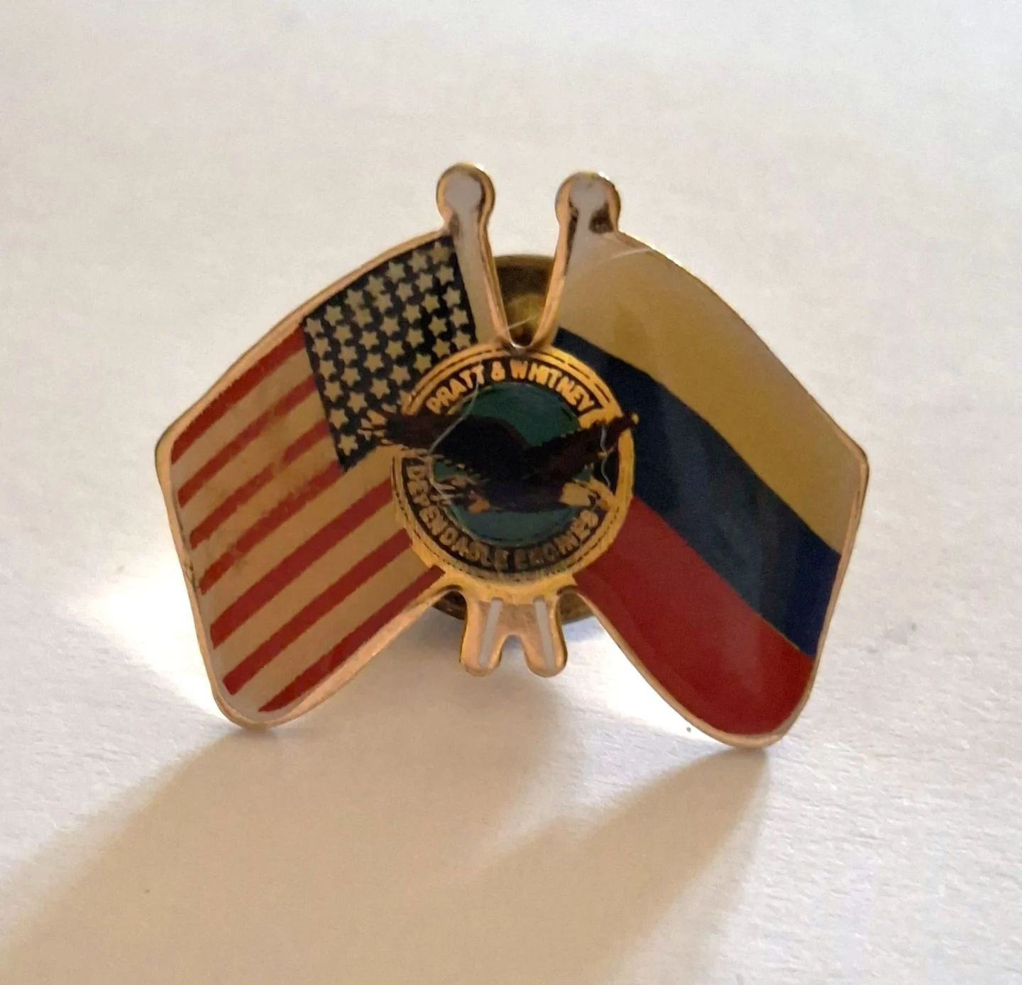 Vintage Russian & USA Crossed Flags Pratt & Whitney Enamel Pin Badge Aviation