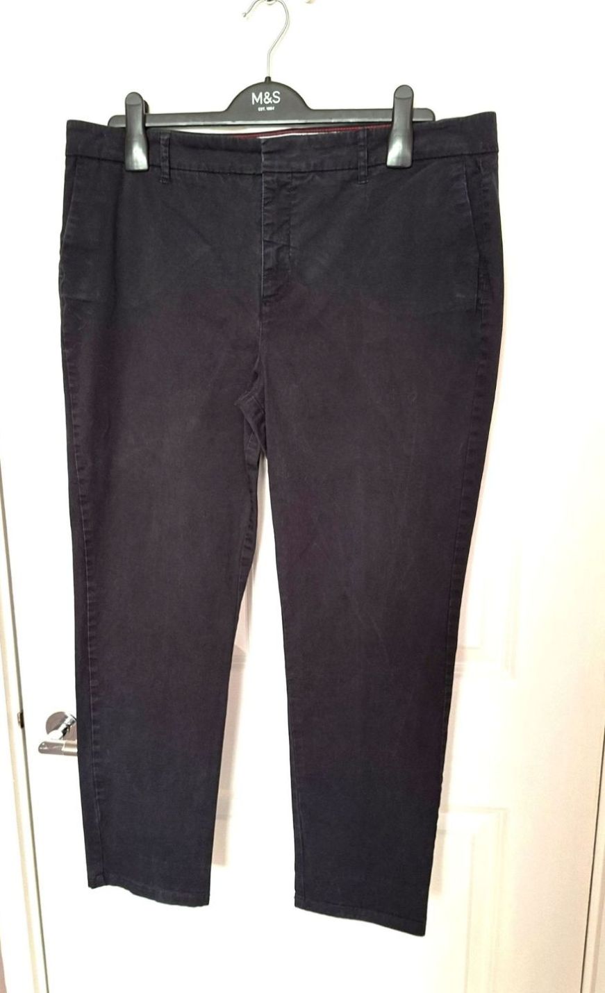 Tommy Hilfiger Black Trousers – USA 14 – Classic Fit - Measurements are in the Description