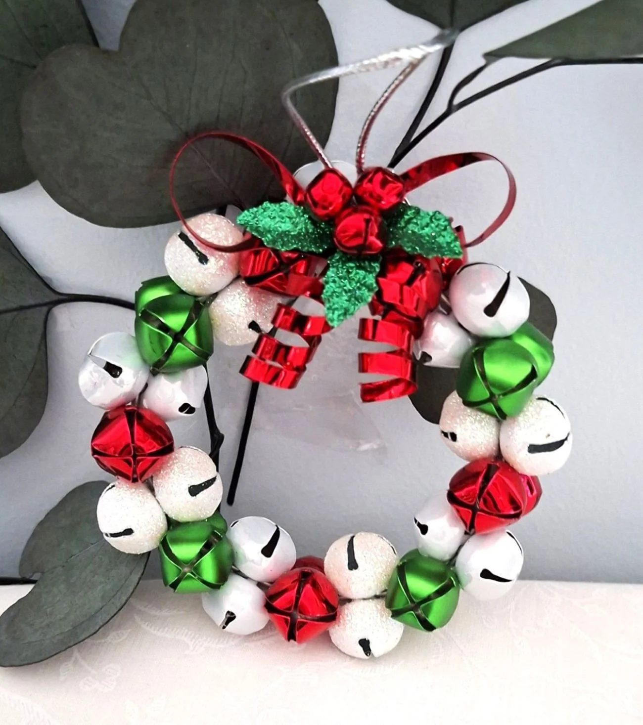 🎄It's Never to Early Stunning Vintage Ornament with Red, Green & White Bells Shaped as a Wreath