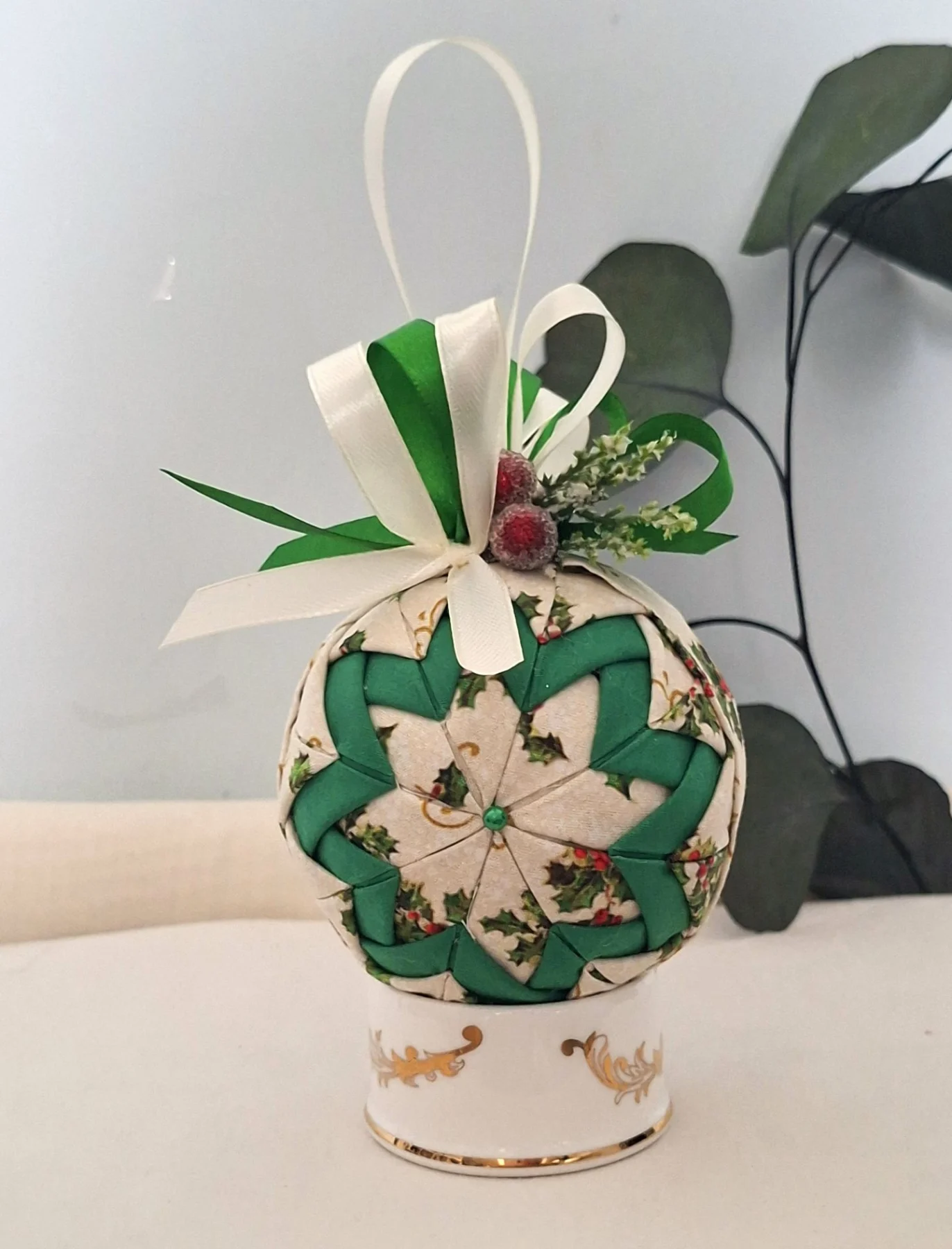 Gorgeous Christmas Tree Ornament a Wonderful Keepsake 🎄Christmas in August
