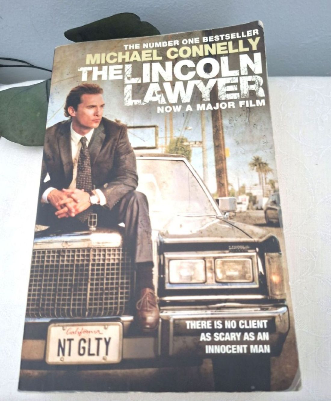 Ideal for the Hols - The Lincoln Lawyer by Michael Connelly – Bestselling Legal Thriller Paperback