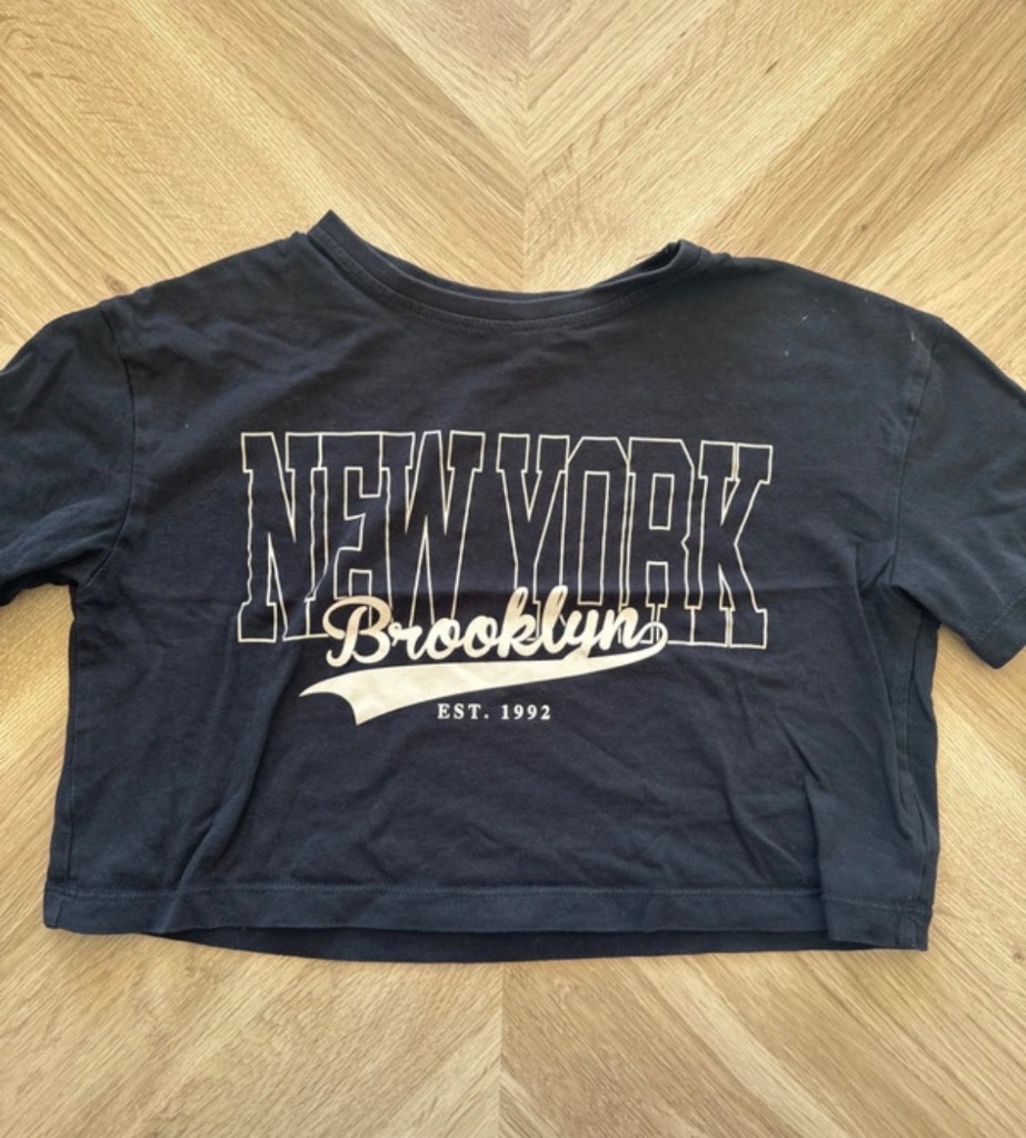 NY Brooklyn t-shirt age 8-9