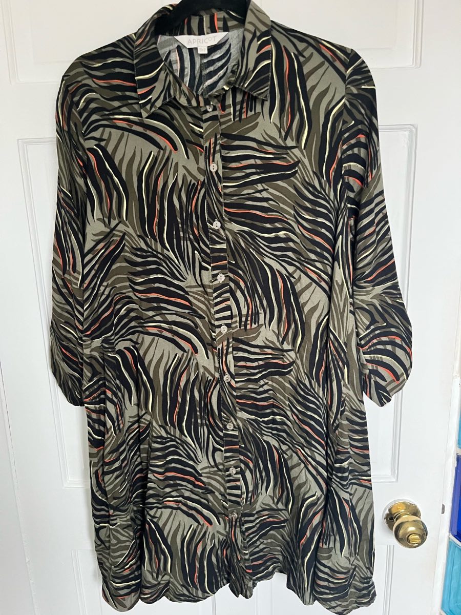 Lovely quality long sleeved dress by Apricot in lovely autumn colours size 12