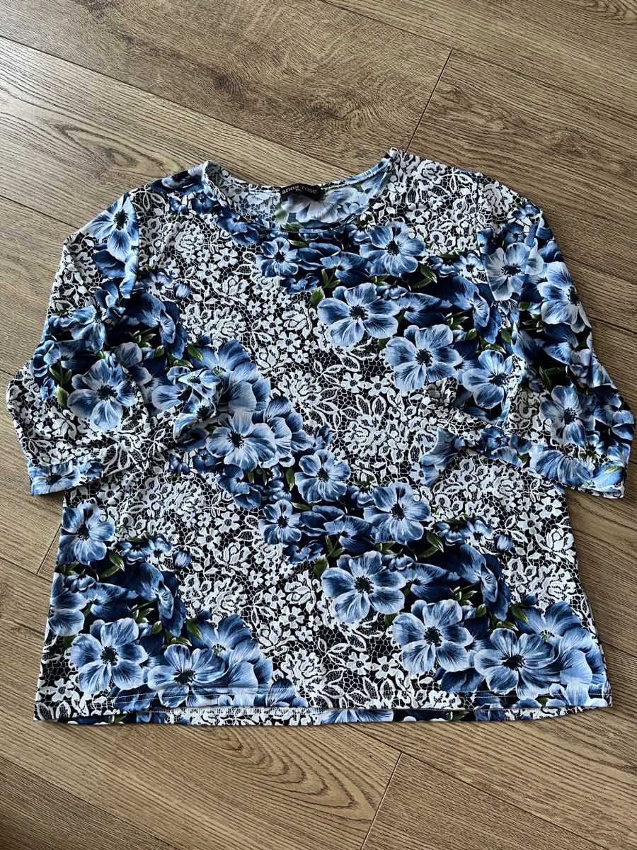 Anna Rose XXL Blue Floral & Lace Print Top - Very Good Condition