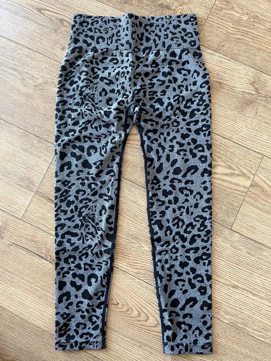 Grey & Black Leopard Print Leggings - Size Large